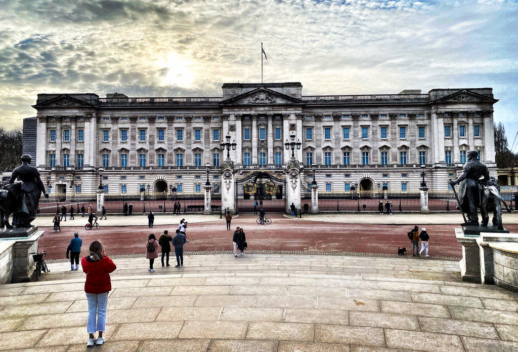 Buckingham Palace during lockdown at sunset